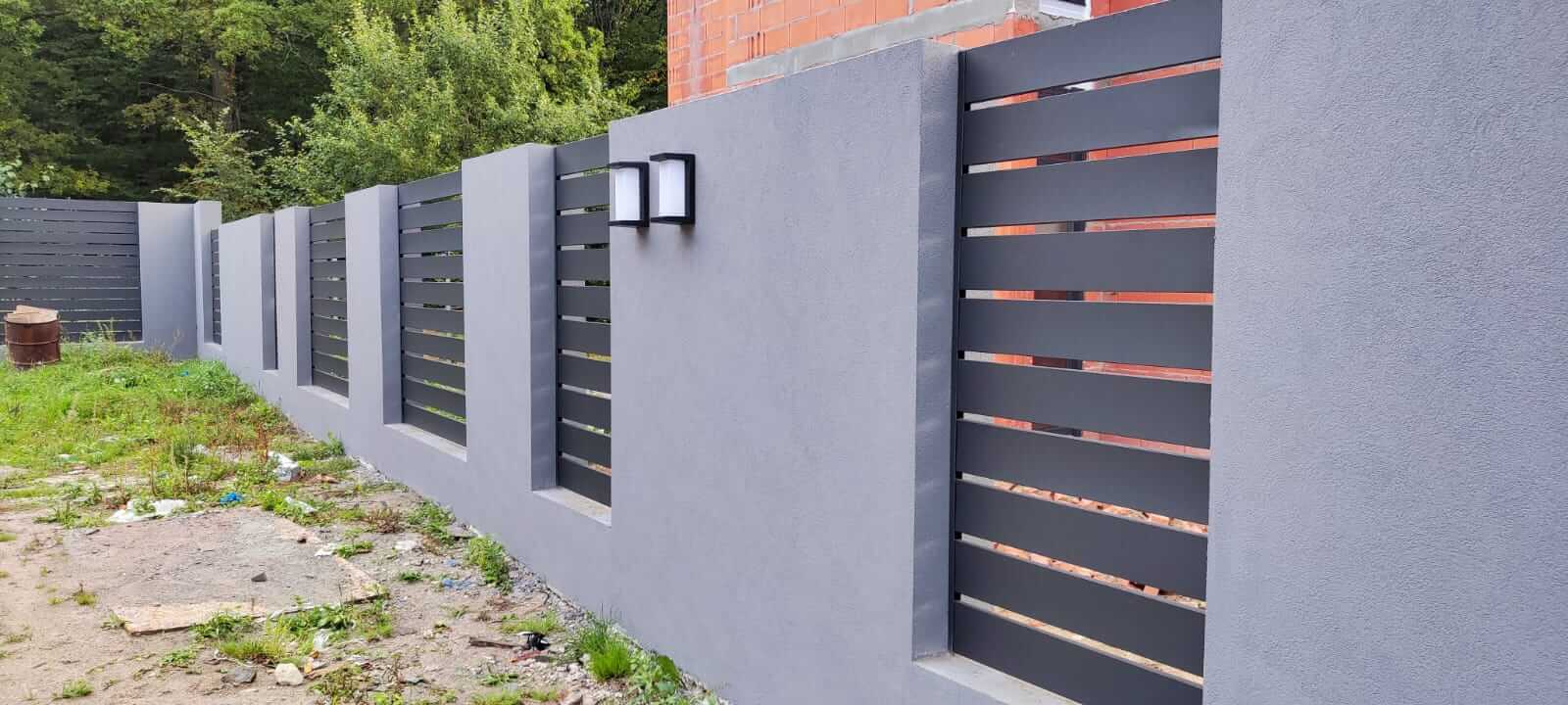 забор из металлопланкена RAL7024 Серый Графит МАТТЕ фото6 в Донецке