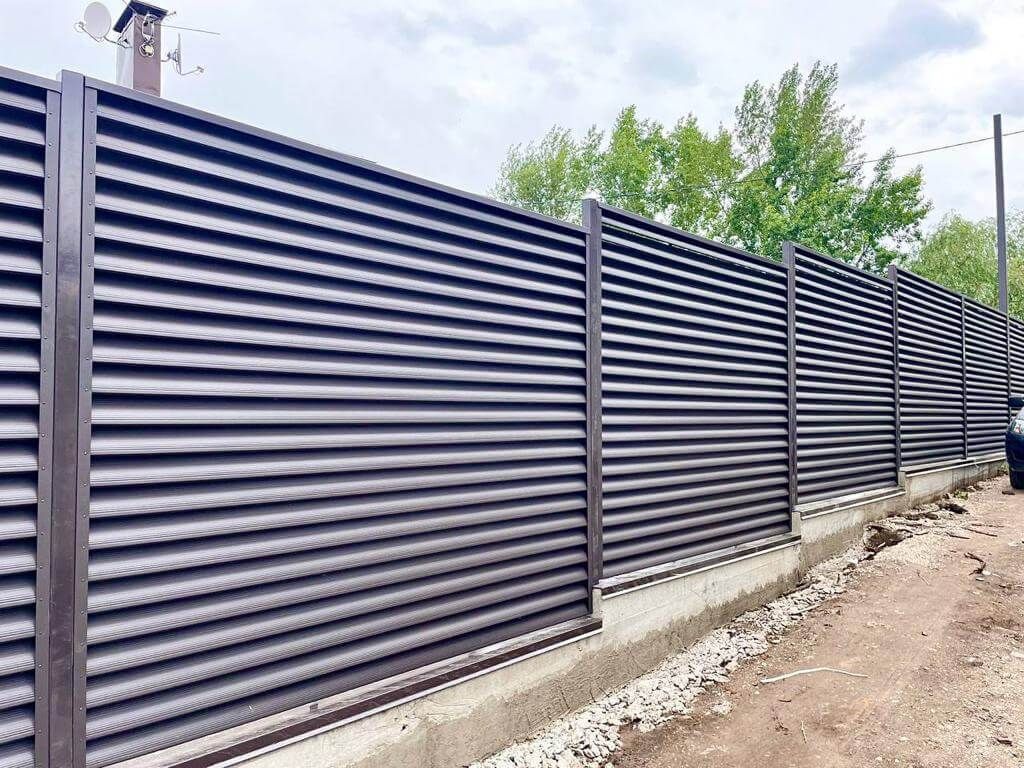 Забор-жалюзи с ламелями еврожалюзи 29м RAL8019/8019 Темный Шоколад МАТТЕ двухсторонний в Донецке