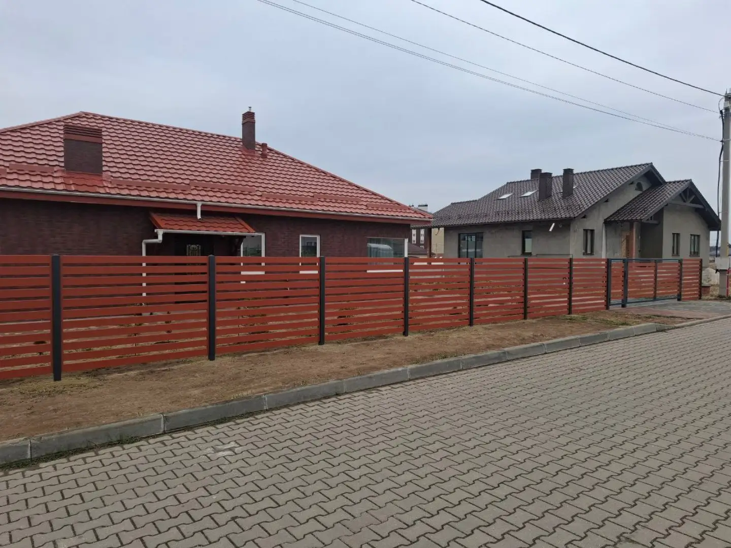 Забор-ранчо из металлопланкена 18м RAL8004 Терракотовый фото 1 в Донецке